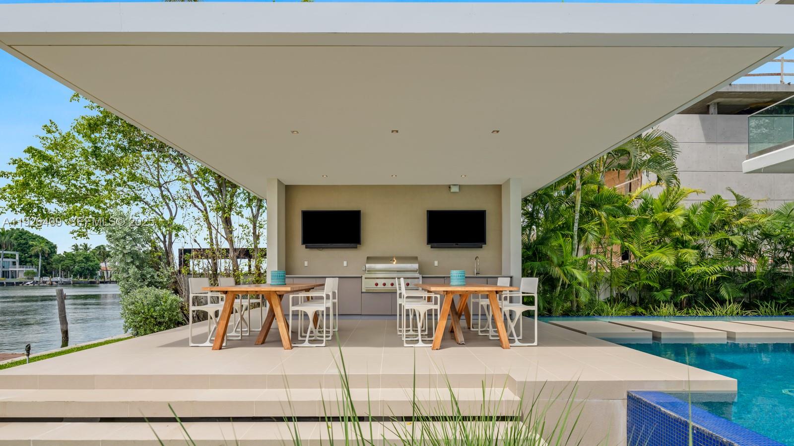 6480 Allison Rd, Miami Beach FL 33141