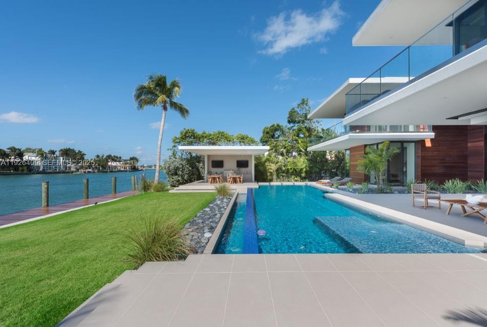 6480 Allison Rd, Miami Beach FL 33141