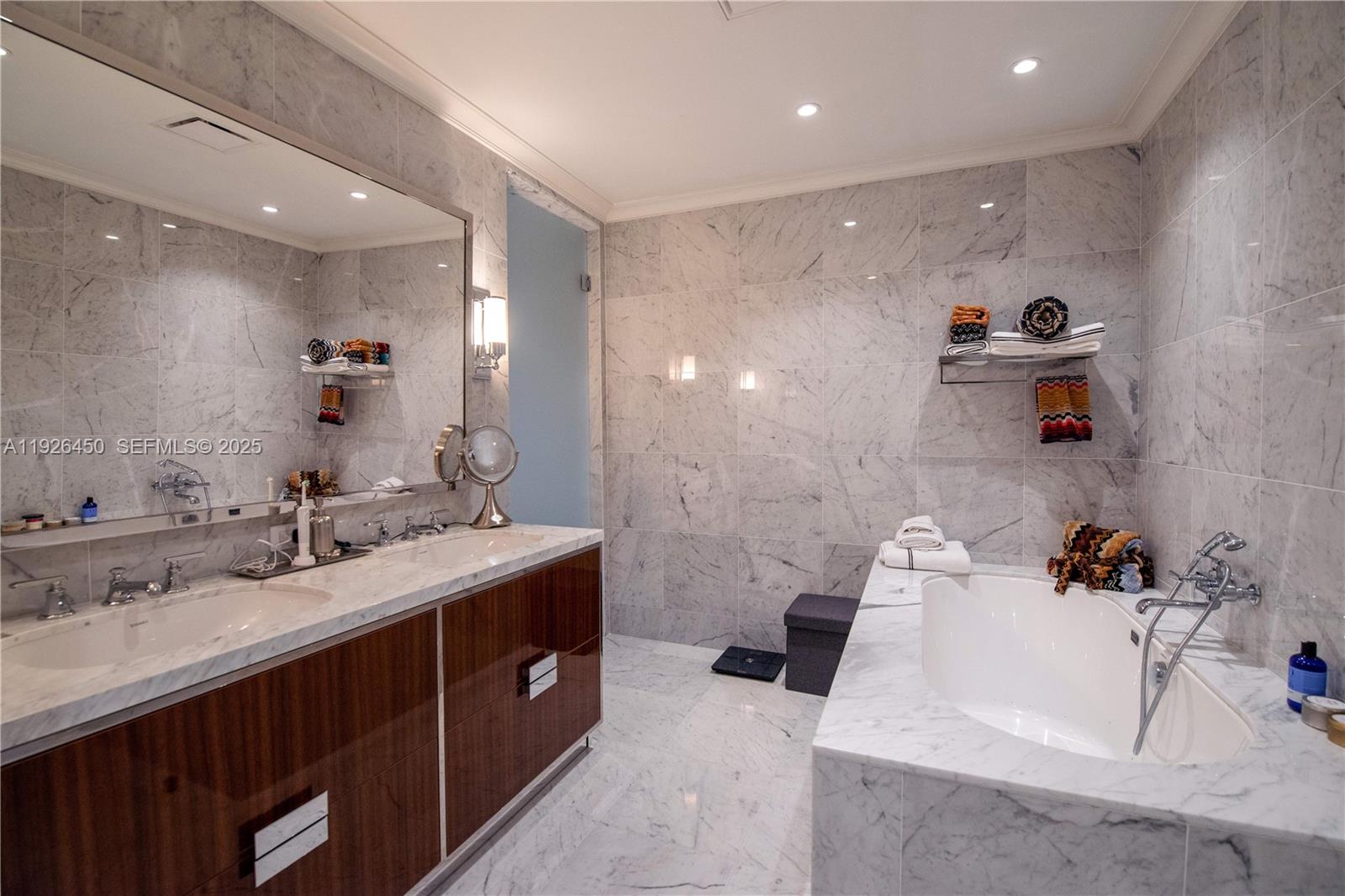 15701 Collins Ave #3102, Sunny Isles Beach FL 33160