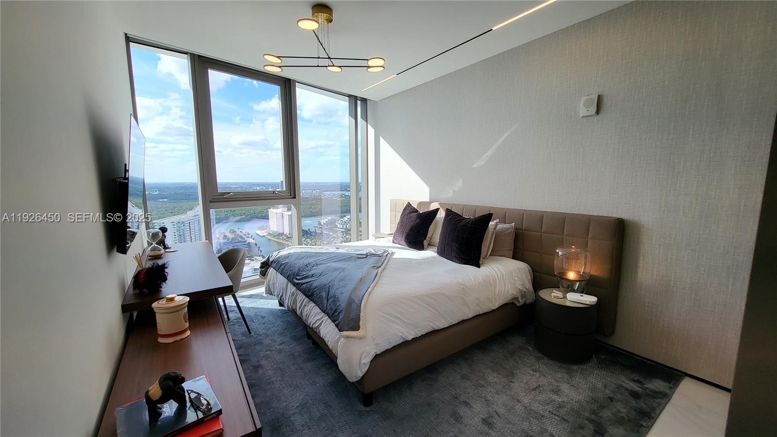 15701 Collins Ave #3102, Sunny Isles Beach FL 33160