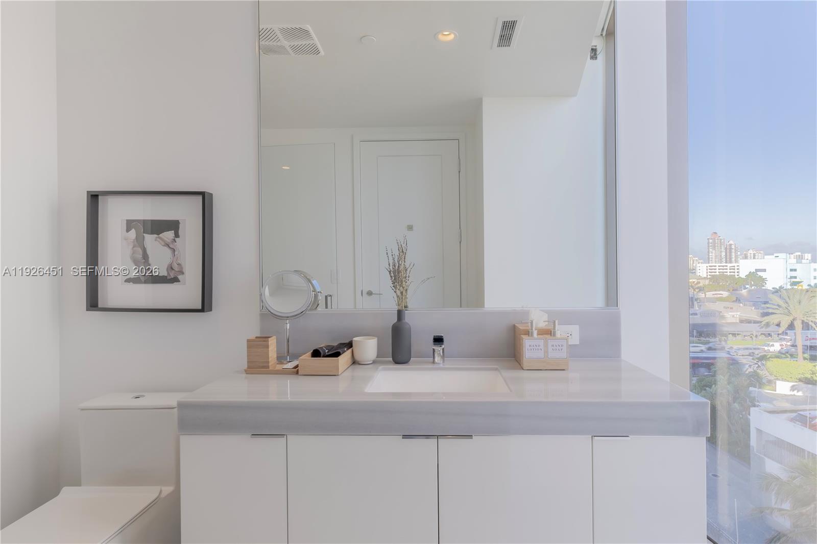 17975 Collins Ave #502, Sunny Isles Beach FL 33160