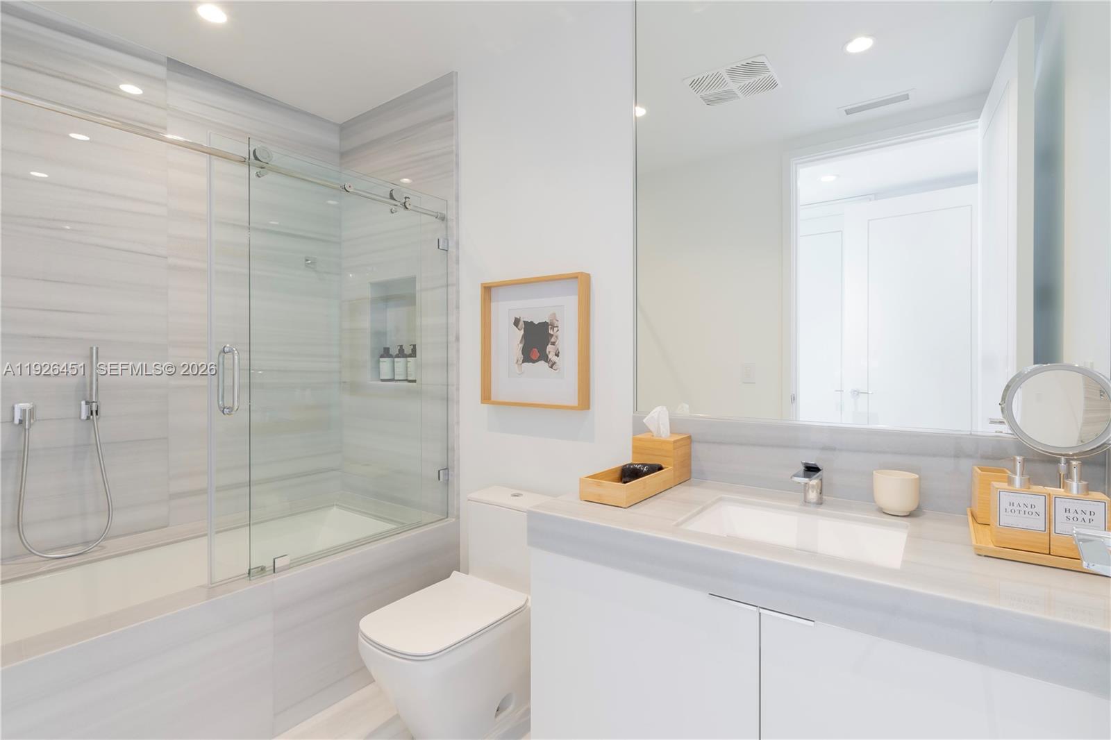 17975 Collins Ave #502, Sunny Isles Beach FL 33160
