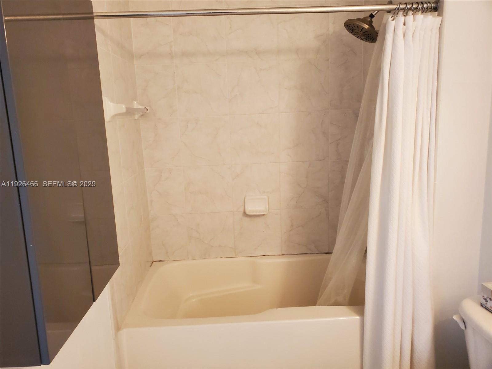 133 NE 2nd Ave #1907, Miami FL 33132