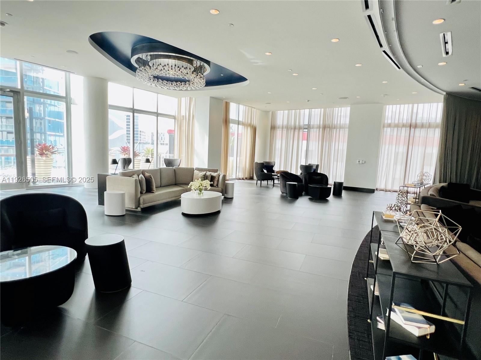 851 NE 1st Av #2808, Miami FL 33132