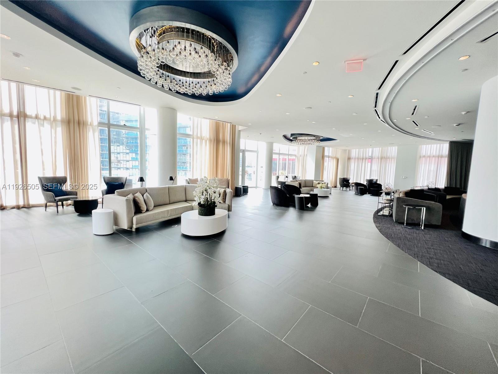 851 NE 1st Av #2808, Miami FL 33132