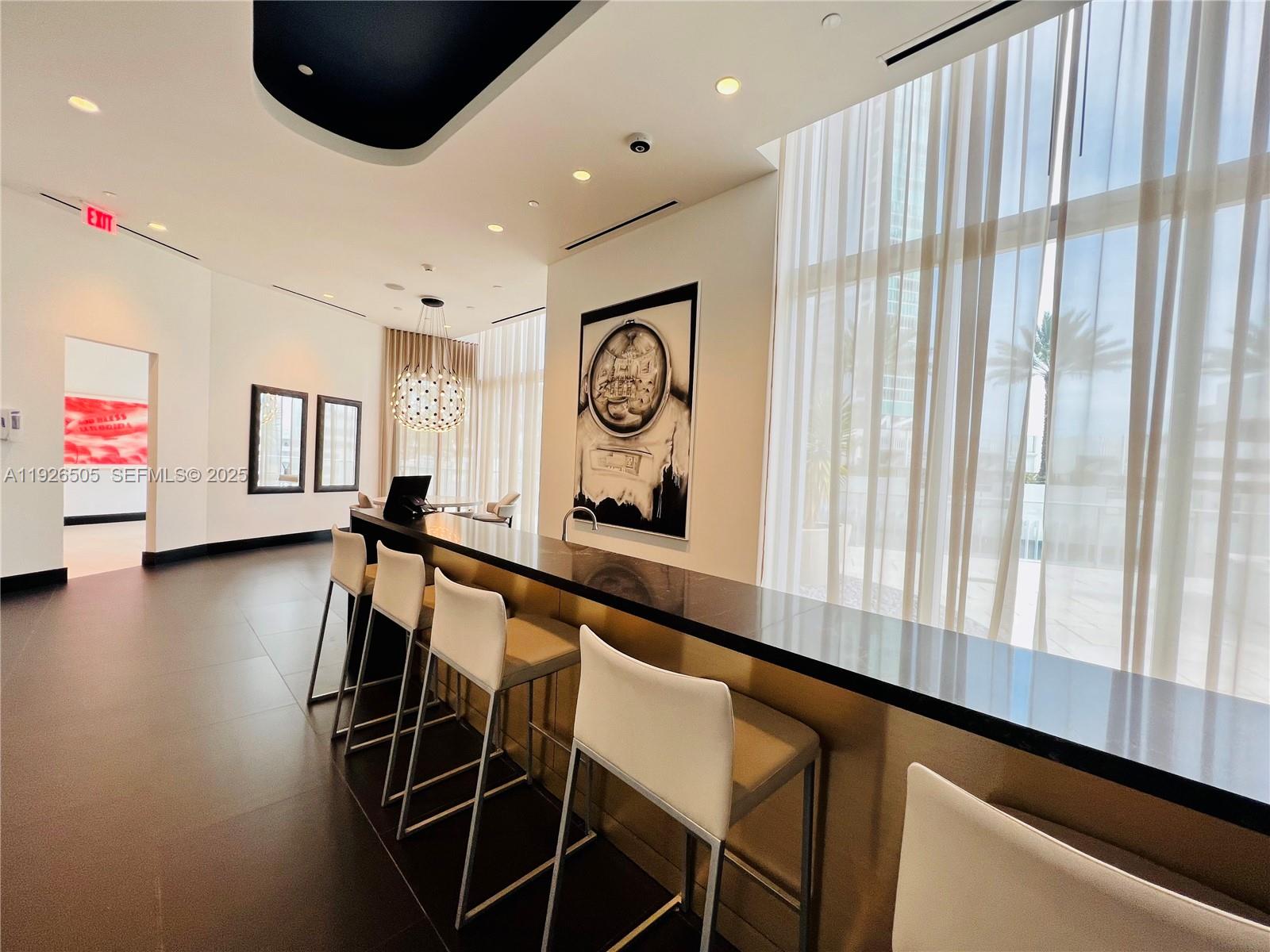 851 NE 1st Av #2808, Miami FL 33132