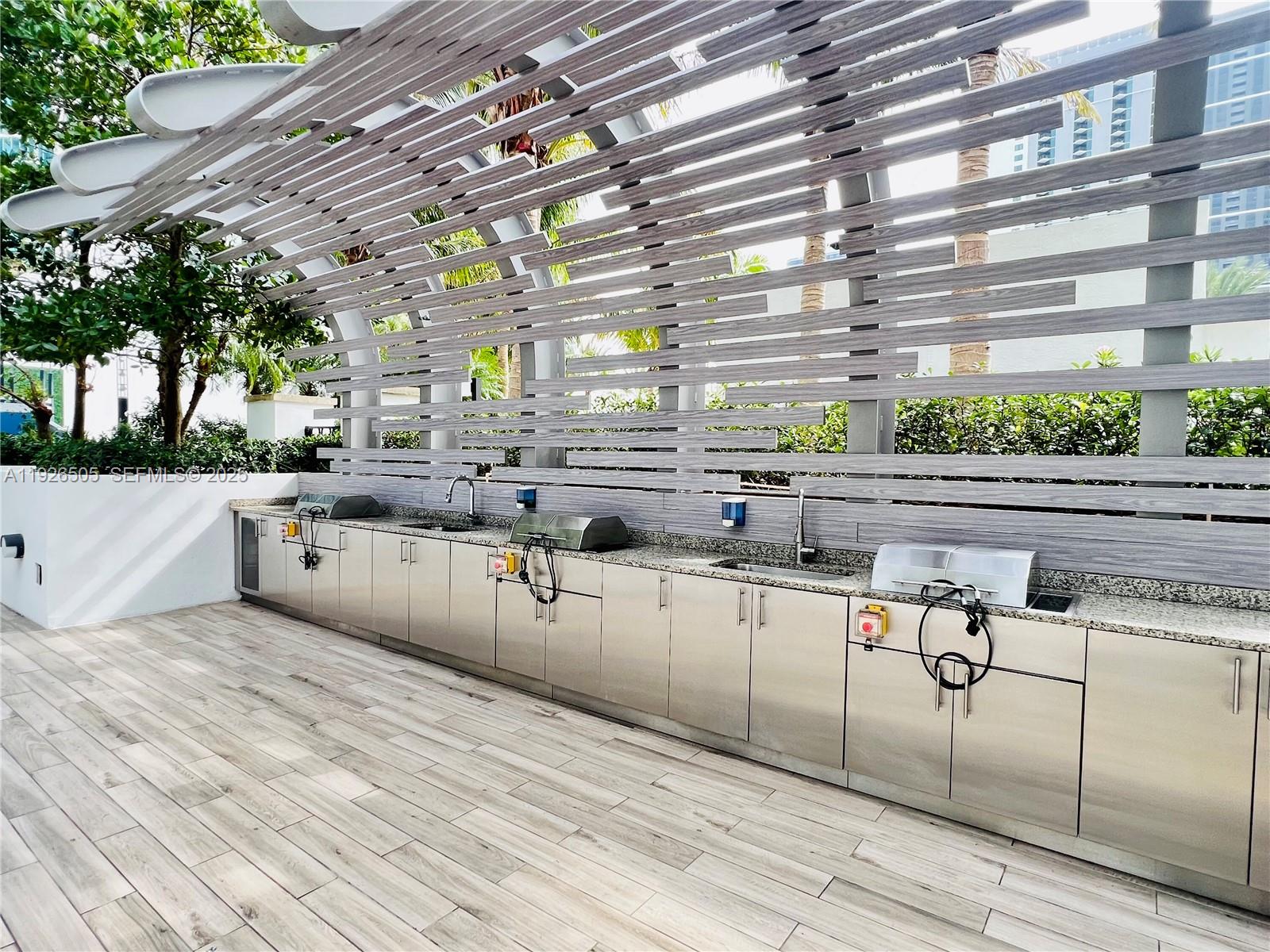 851 NE 1st Av #2808, Miami FL 33132