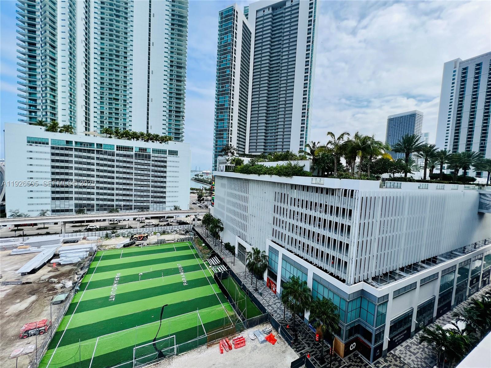 851 NE 1st Av #2808, Miami FL 33132