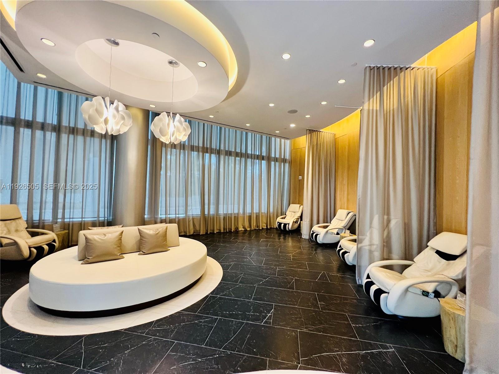 851 NE 1st Av #2808, Miami FL 33132