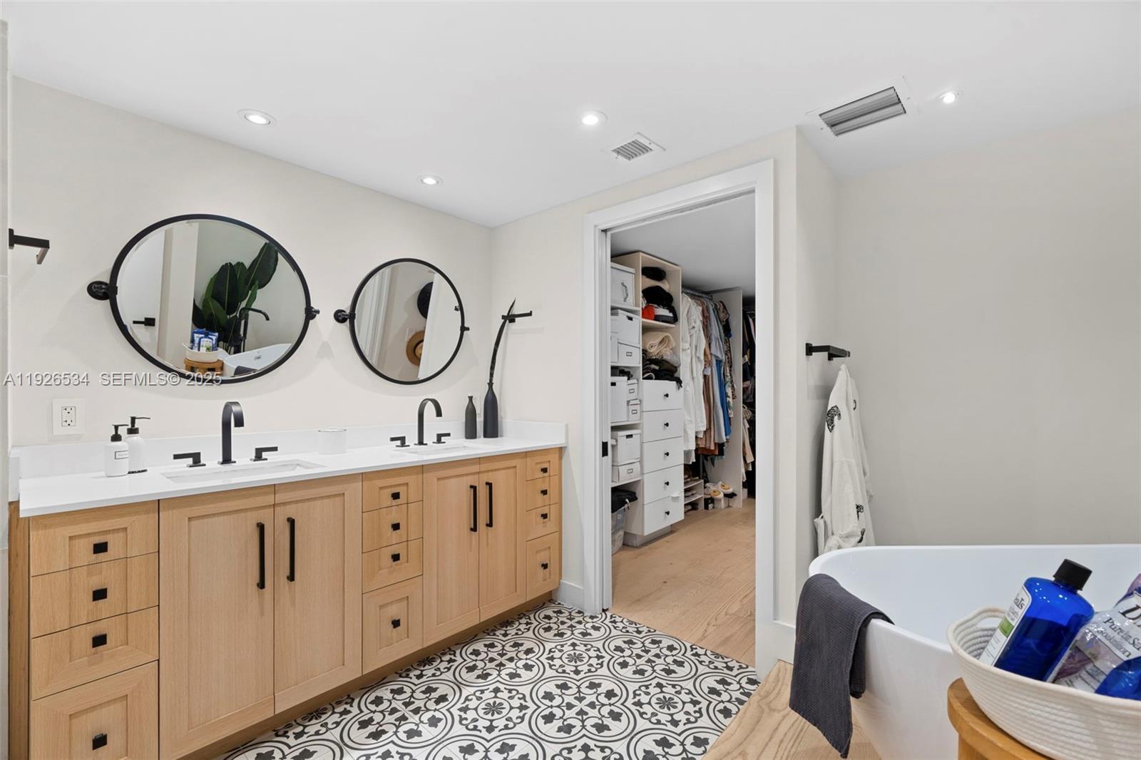 141 Crandon Blvd #237, Key Biscayne FL 33149