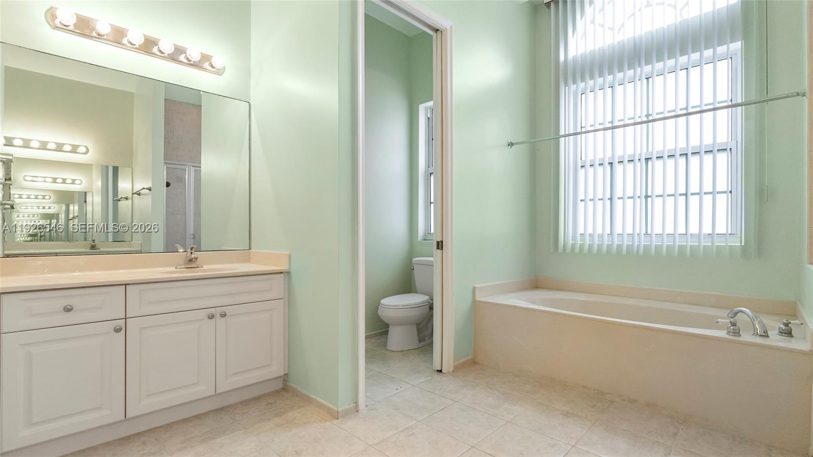 7116 W Pinecreek Way, Coconut Creek FL 33073
