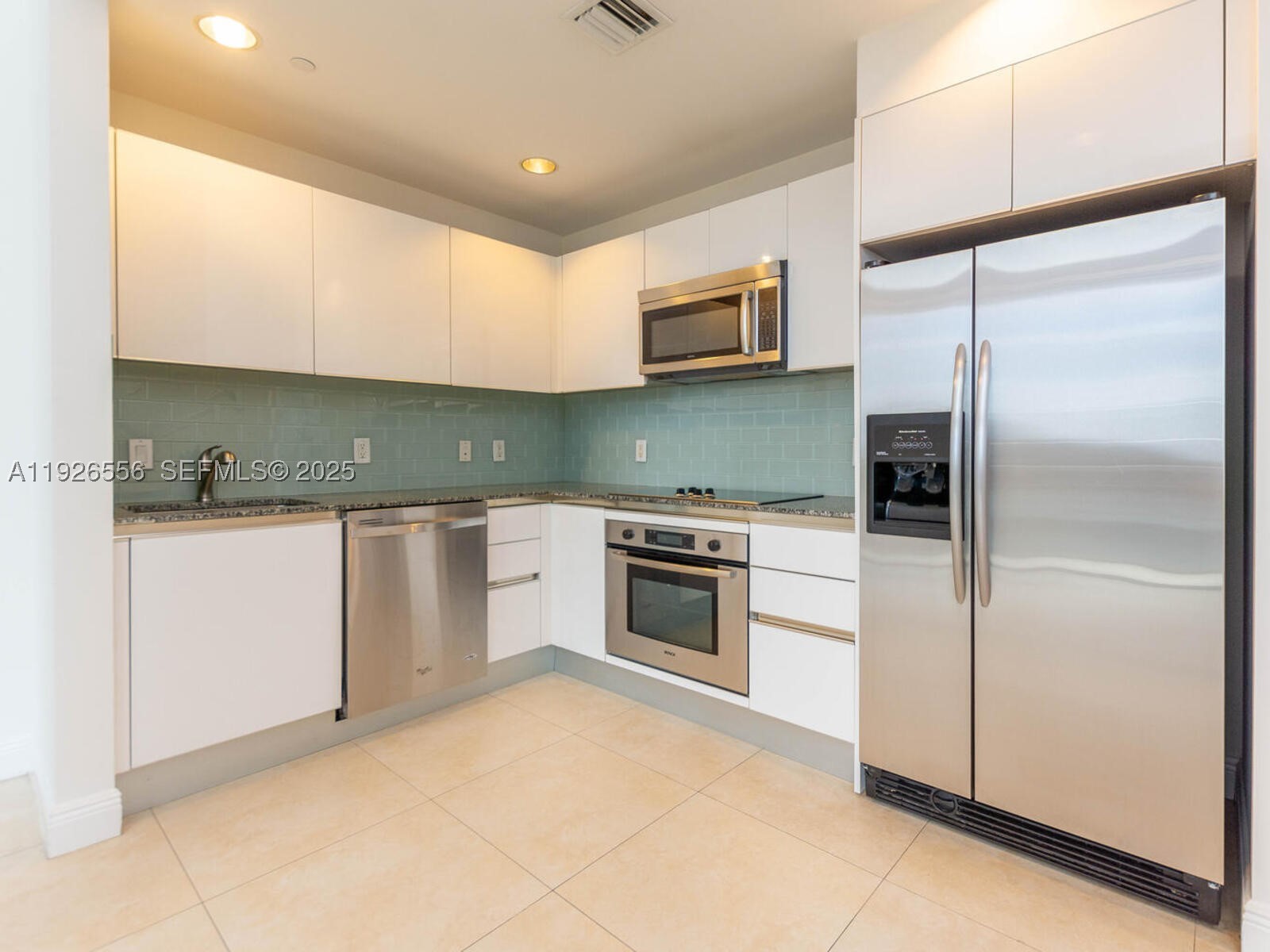 1050 Brickell Ave #606, Miami FL 33131