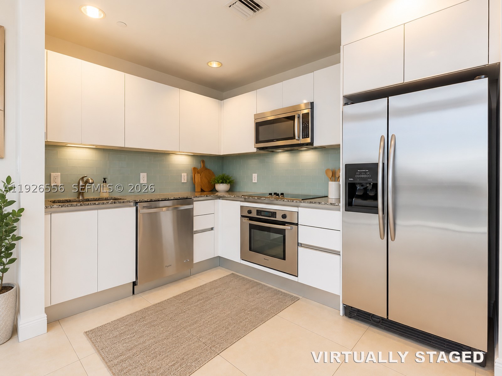 1050 Brickell Ave #606, Miami FL 33131