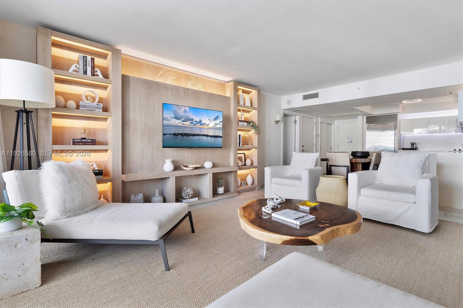 102 24th St #1413, Miami Beach FL 33139