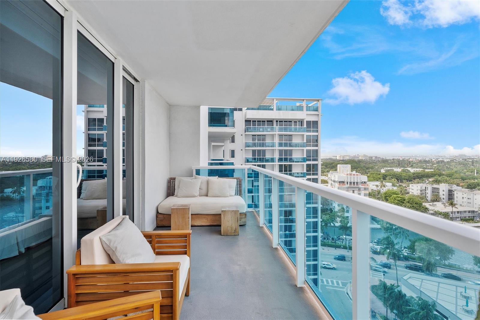 102 24th St #1413, Miami Beach FL 33139