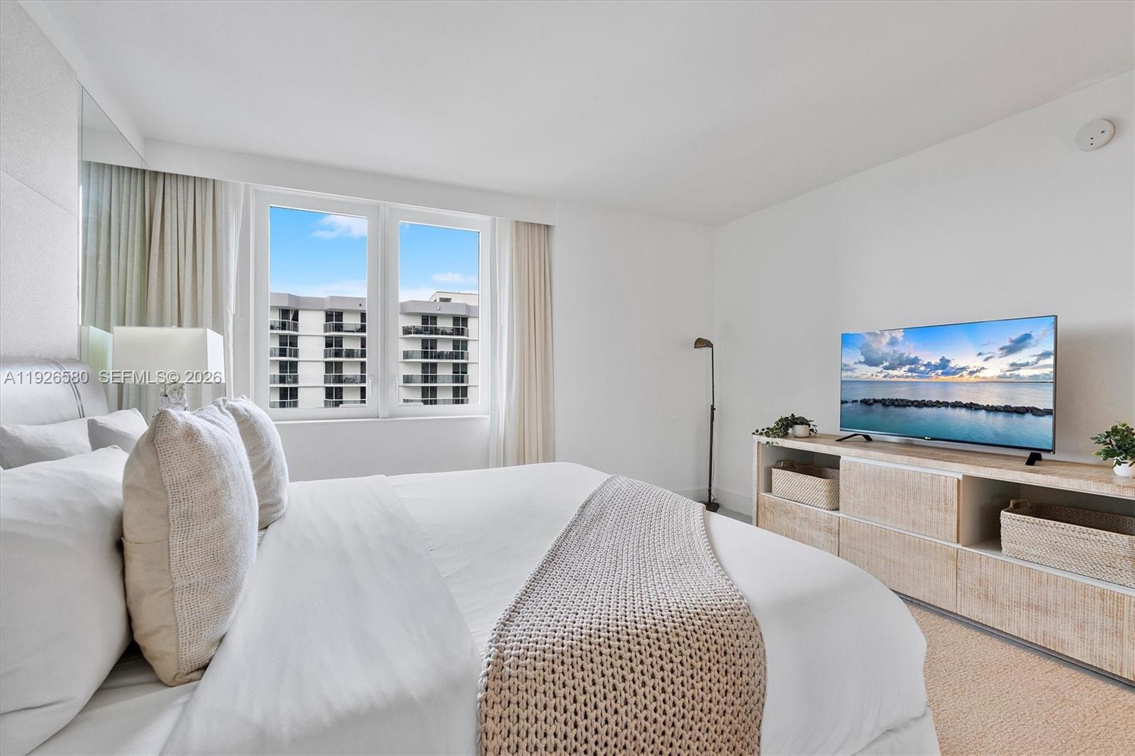 102 24th St #1413, Miami Beach FL 33139