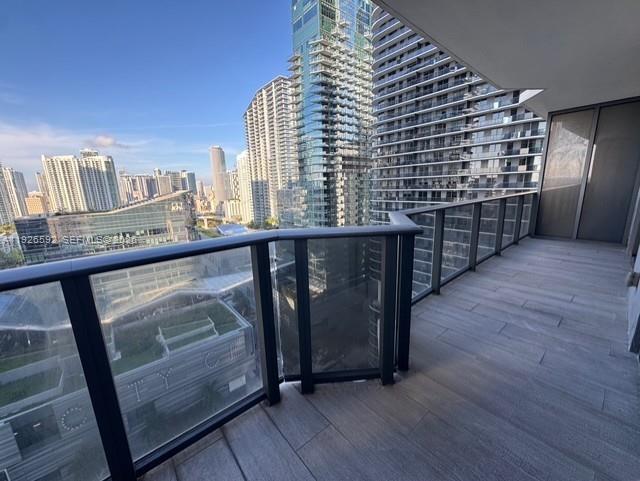 45 SW 9th St #2209, Miami FL 33130