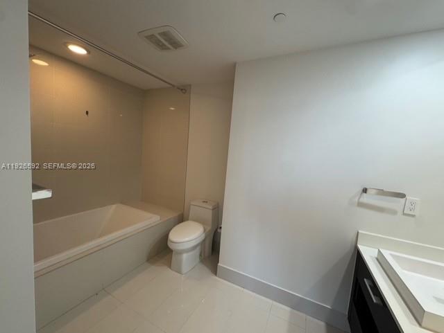 45 SW 9th St #2209, Miami FL 33130