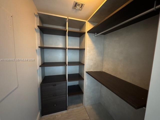 45 SW 9th St #2209, Miami FL 33130