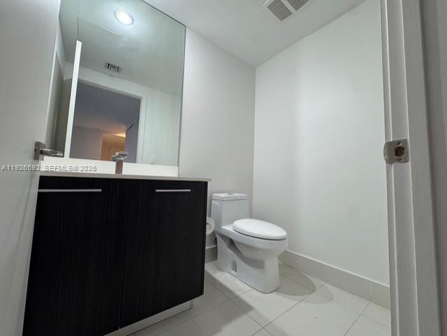 45 SW 9th St #2209, Miami FL 33130