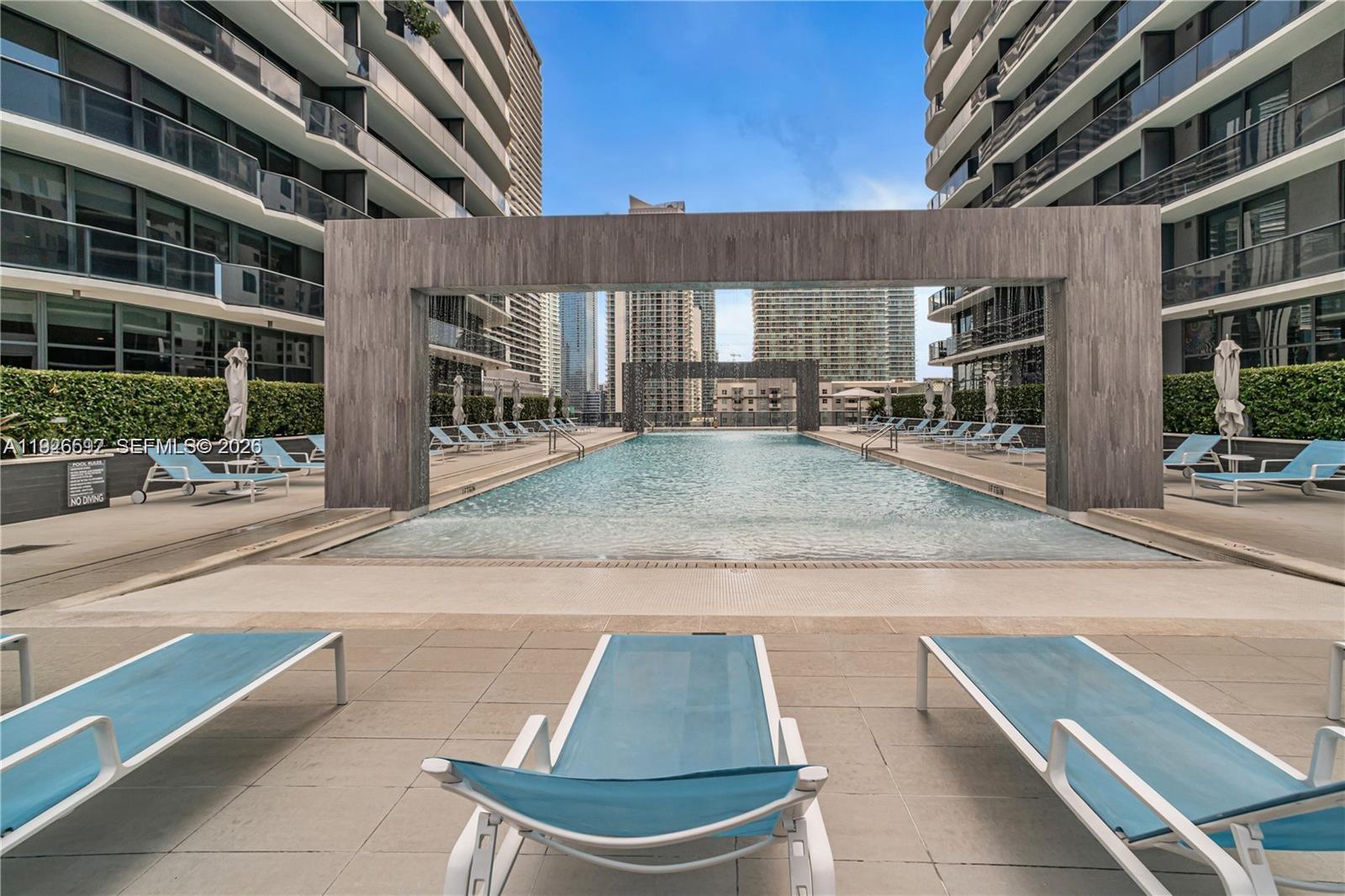 45 SW 9th St #2209, Miami FL 33130