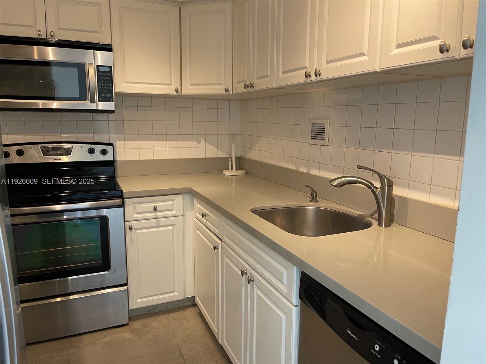 1000 West Ave #409, Miami Beach FL 33139