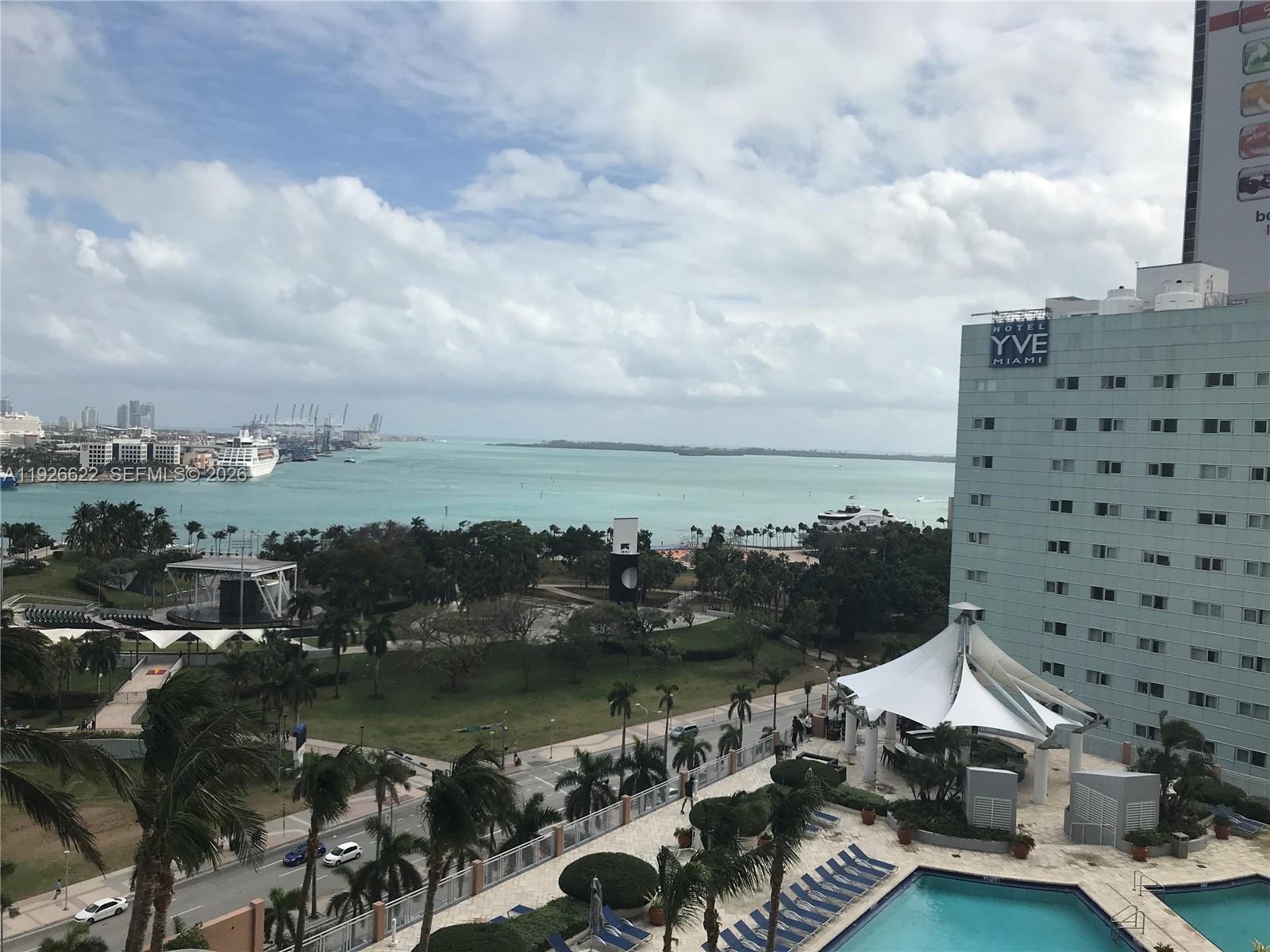 244 Biscayne Blvd #1405, Miami FL 33132