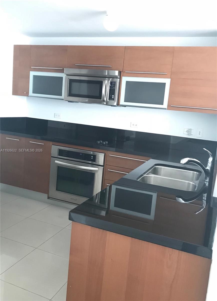 244 Biscayne Blvd #1405, Miami FL 33132