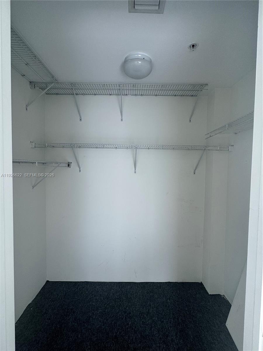 244 Biscayne Blvd #1405, Miami FL 33132