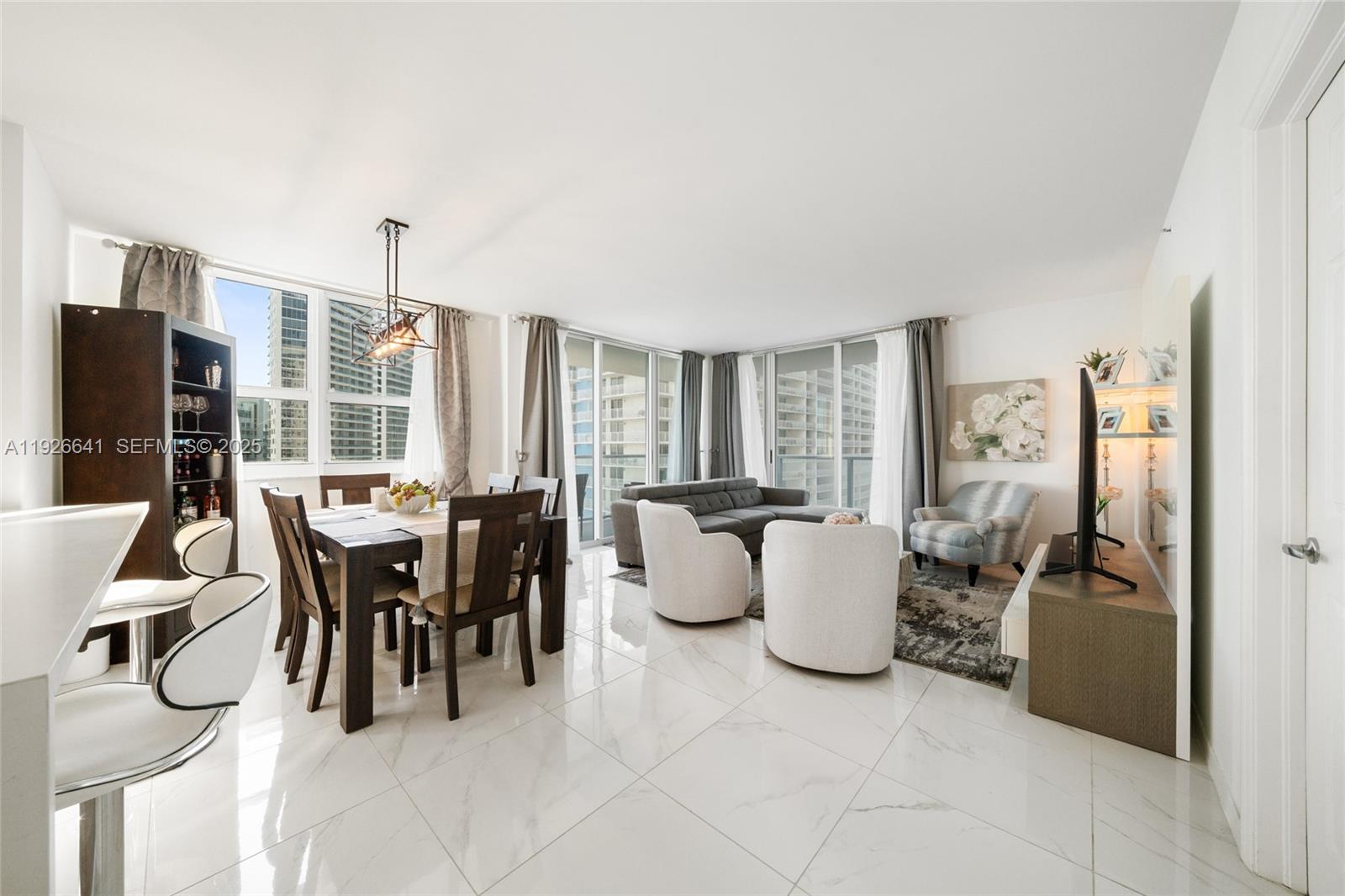 1155 Brickell Bay Dr #2501, Miami FL 33131