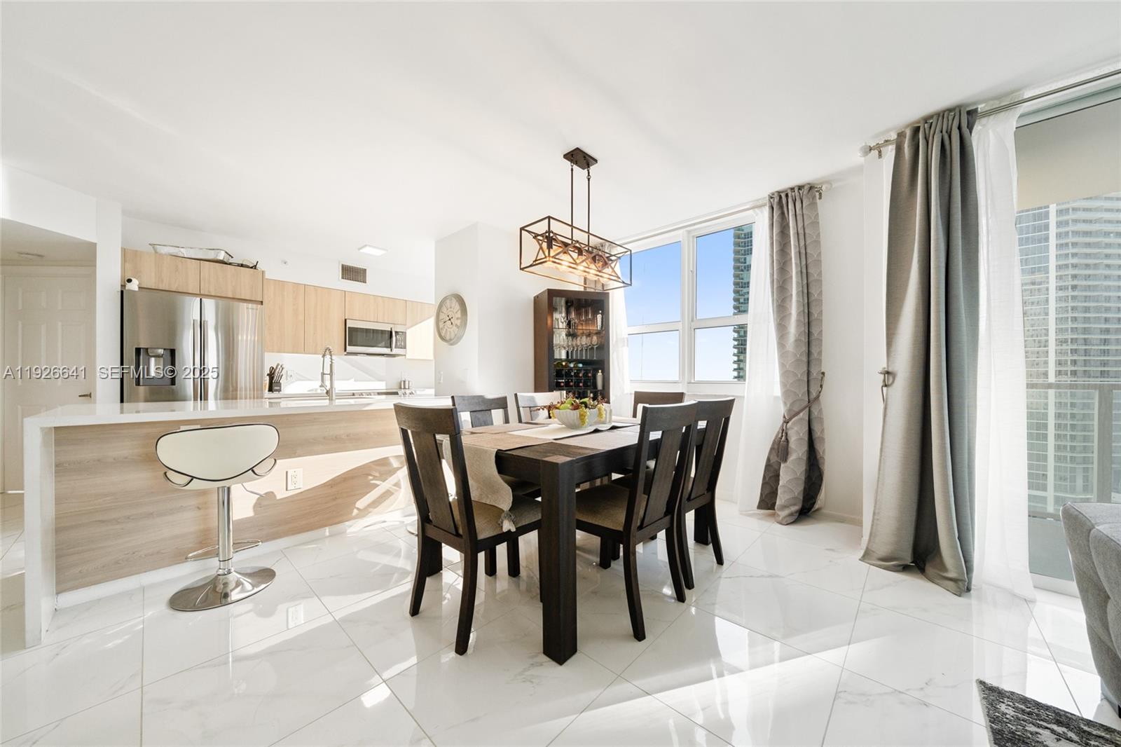 1155 Brickell Bay Dr #2501, Miami FL 33131