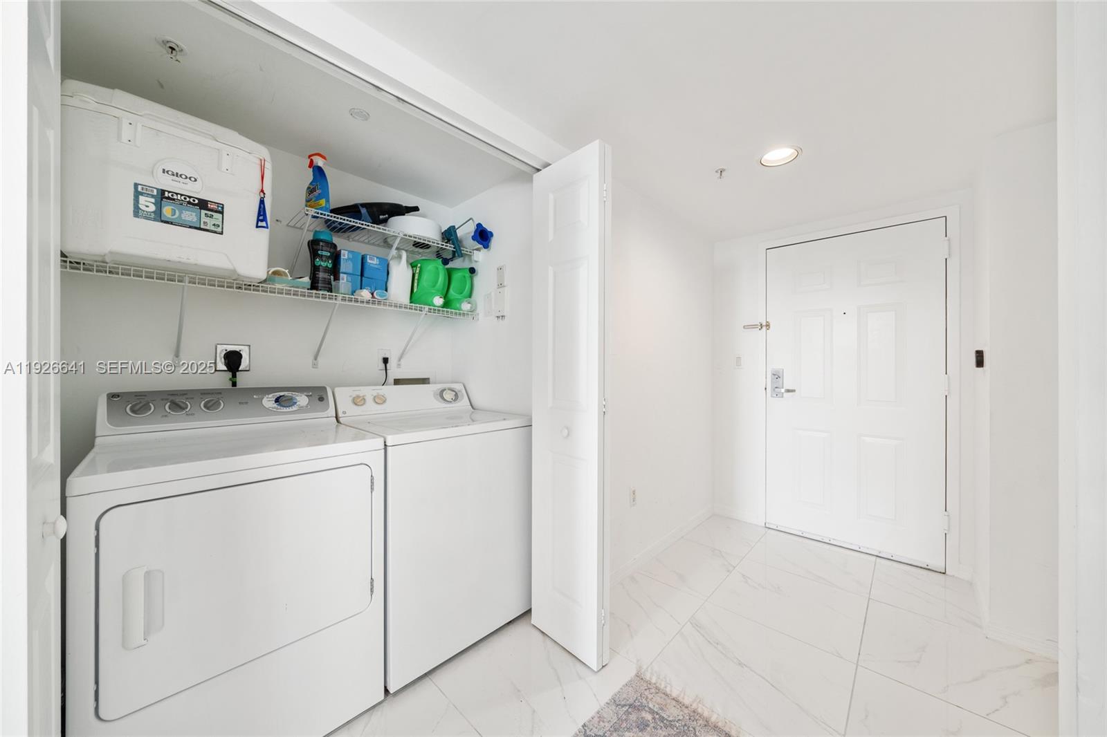 1155 Brickell Bay Dr #2501, Miami FL 33131