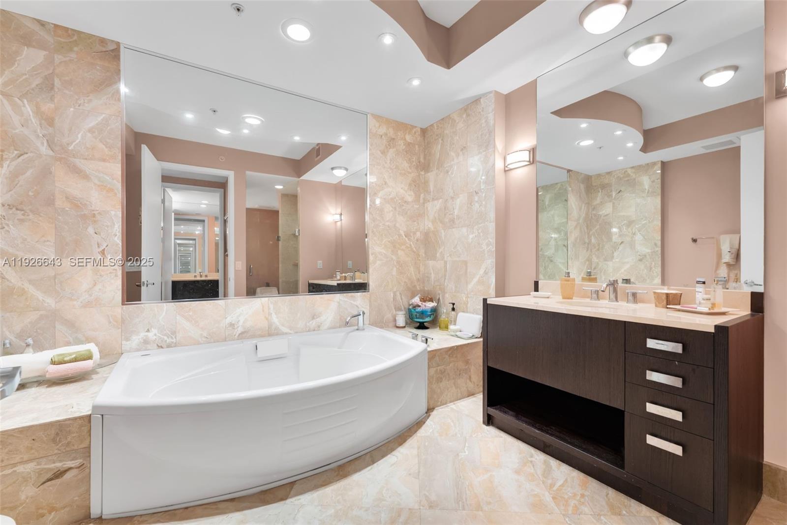 18201 Collins Ave #3907, Sunny Isles Beach FL 33160