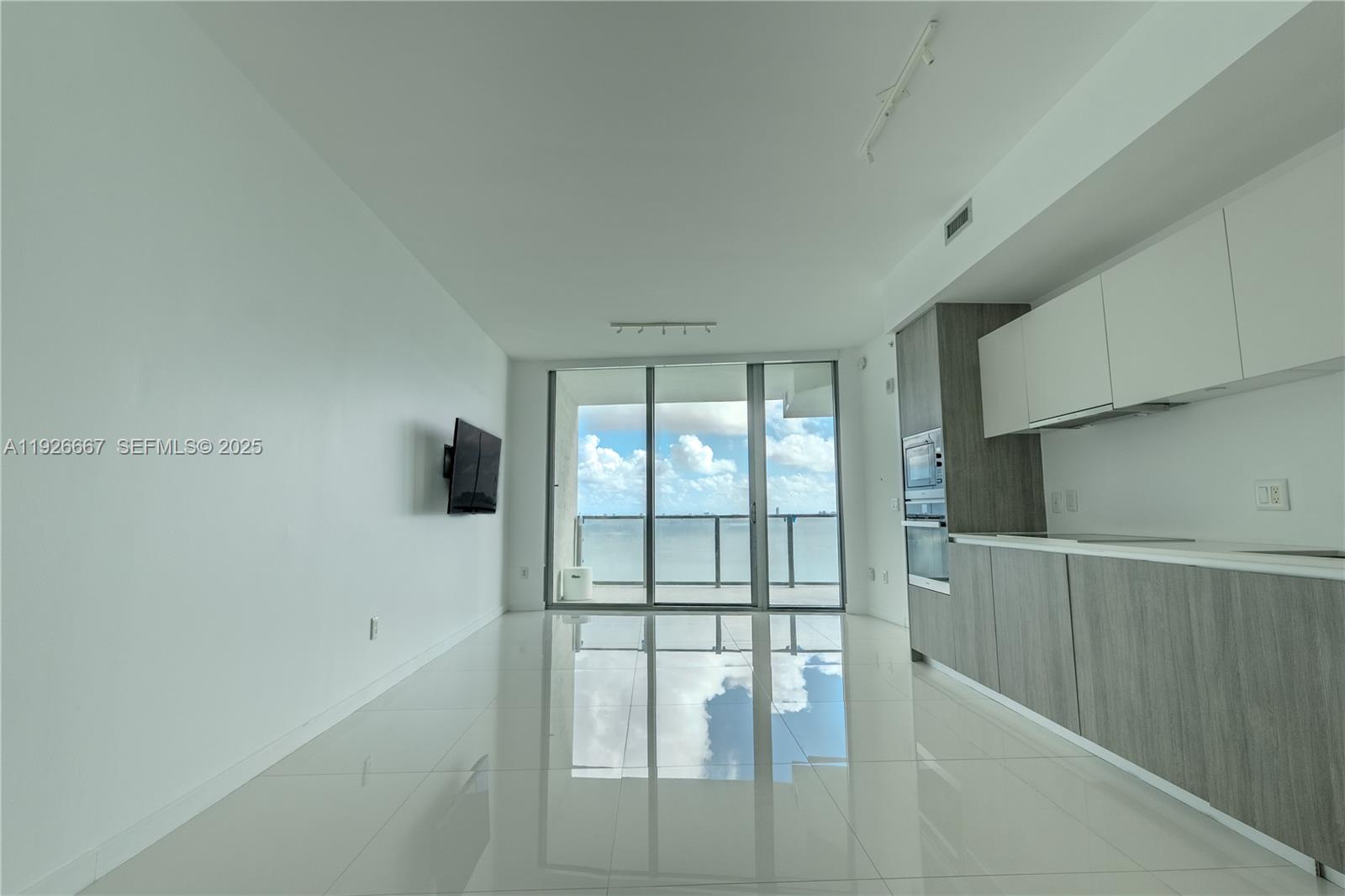 2900 NE 7th Ave #2006, Miami FL 33137
