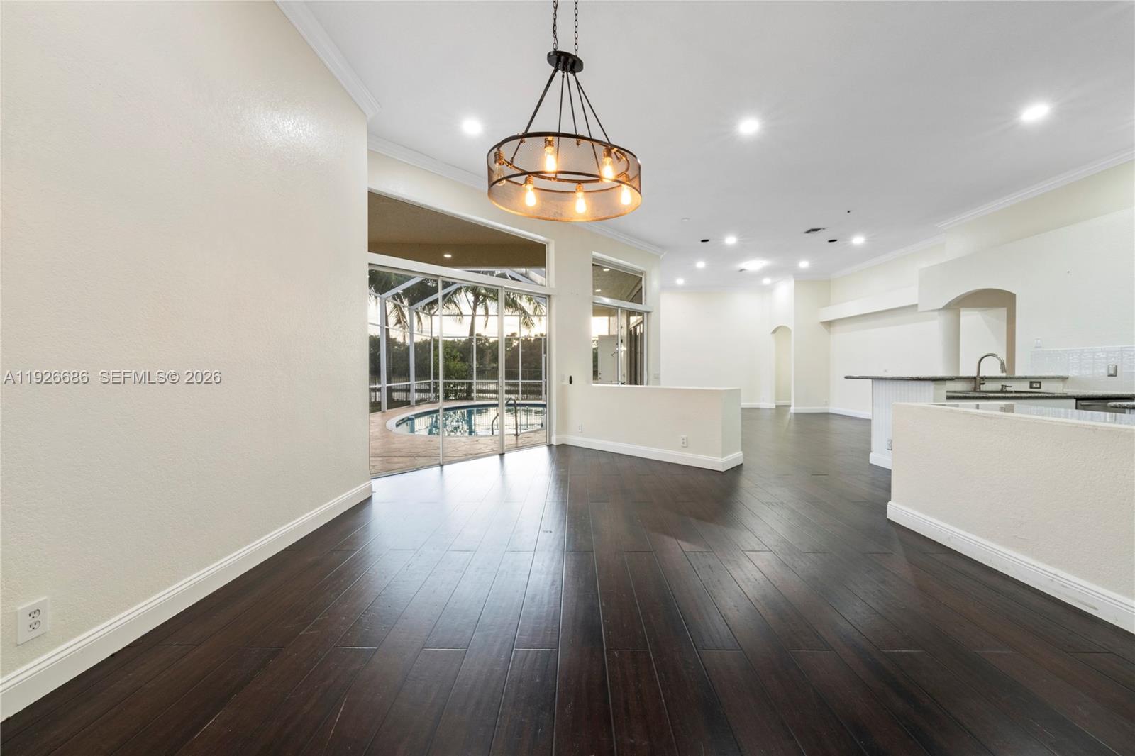 2893 Oakbrook Dr, Weston FL 33332