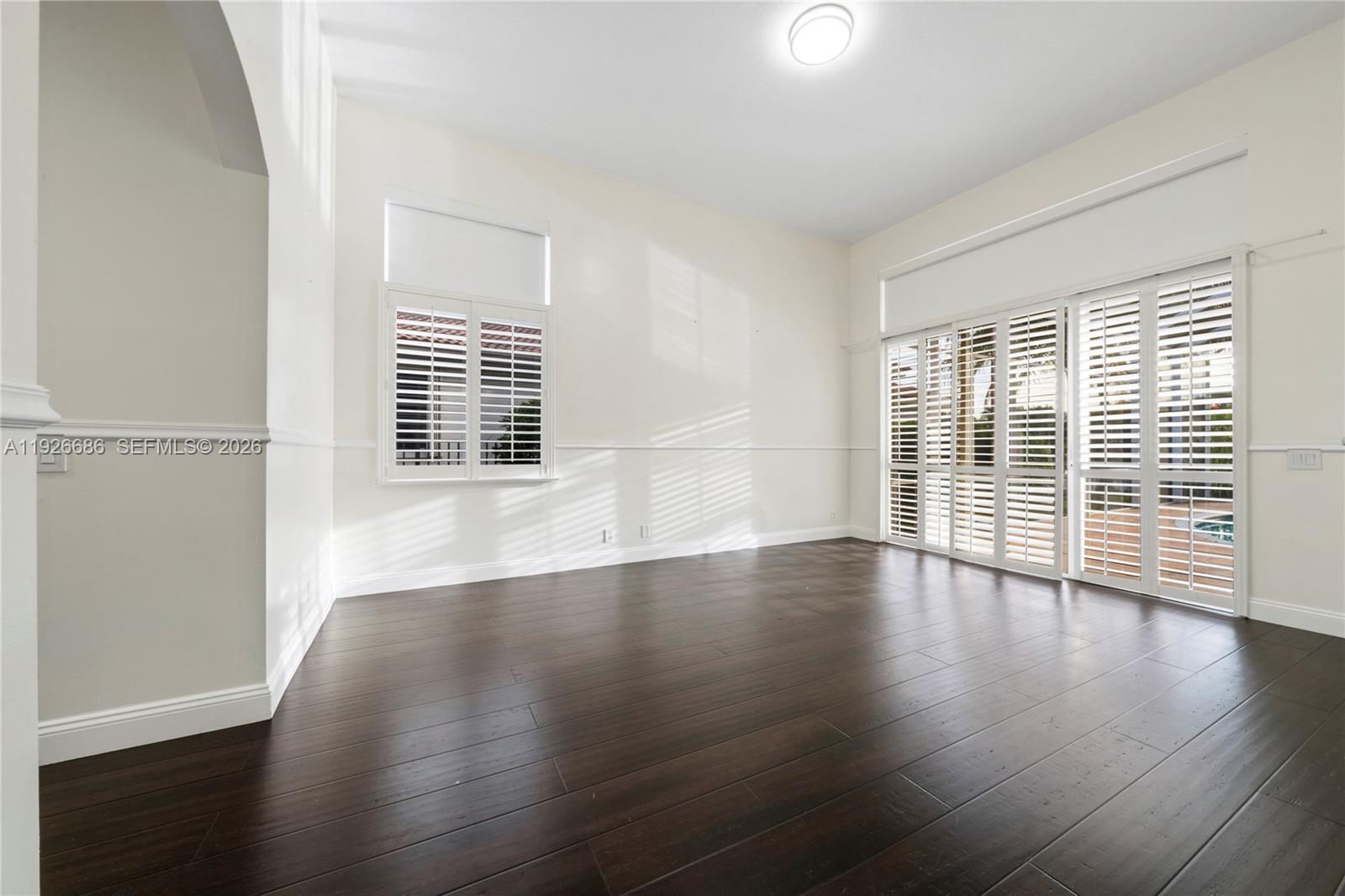 2893 Oakbrook Dr, Weston FL 33332