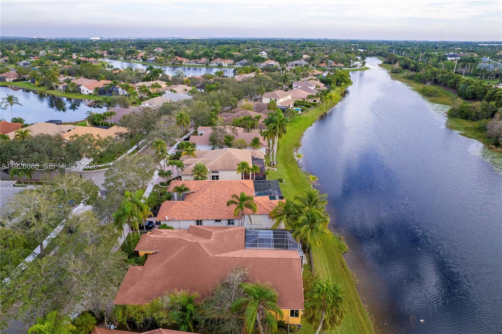 2893 Oakbrook Dr, Weston FL 33332