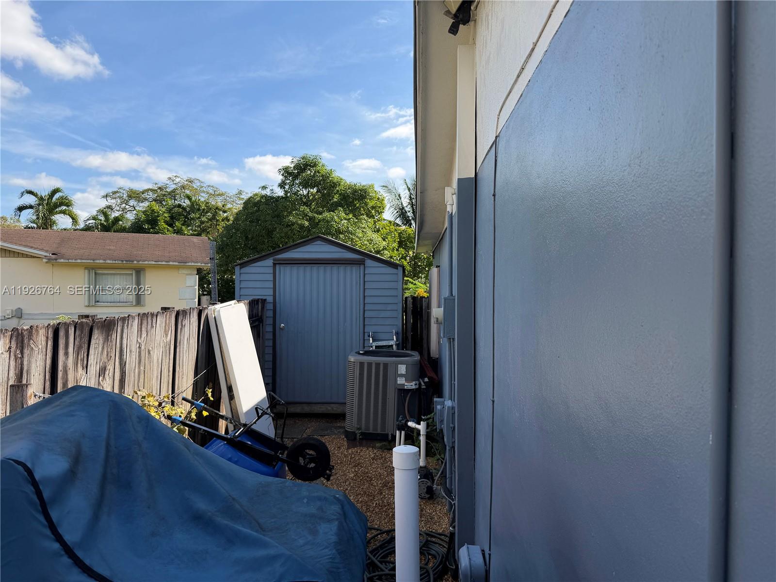 2926 NW 191st Ln, Miami Gardens FL 33056