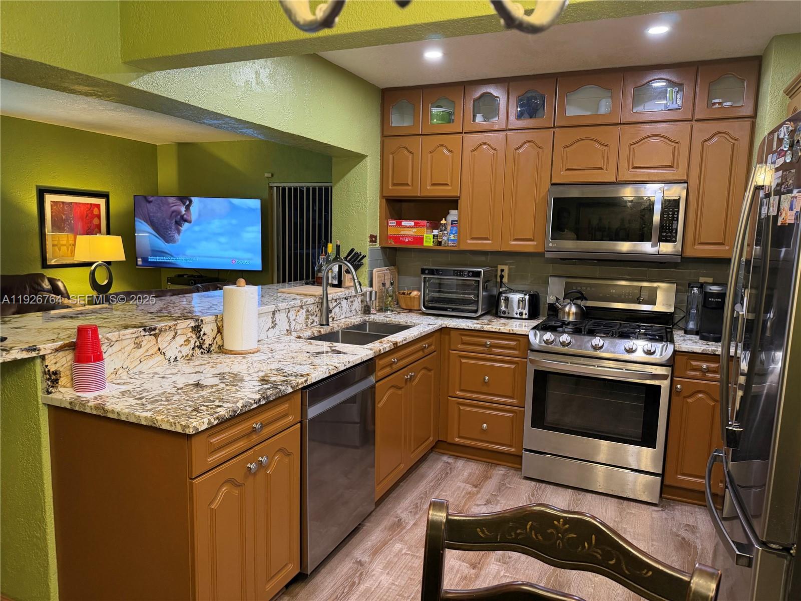 2926 NW 191st Ln, Miami Gardens FL 33056