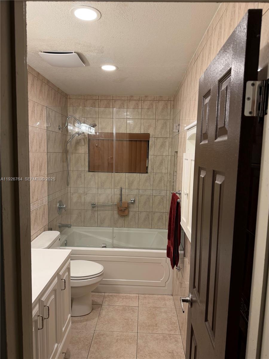 2926 NW 191st Ln, Miami Gardens FL 33056