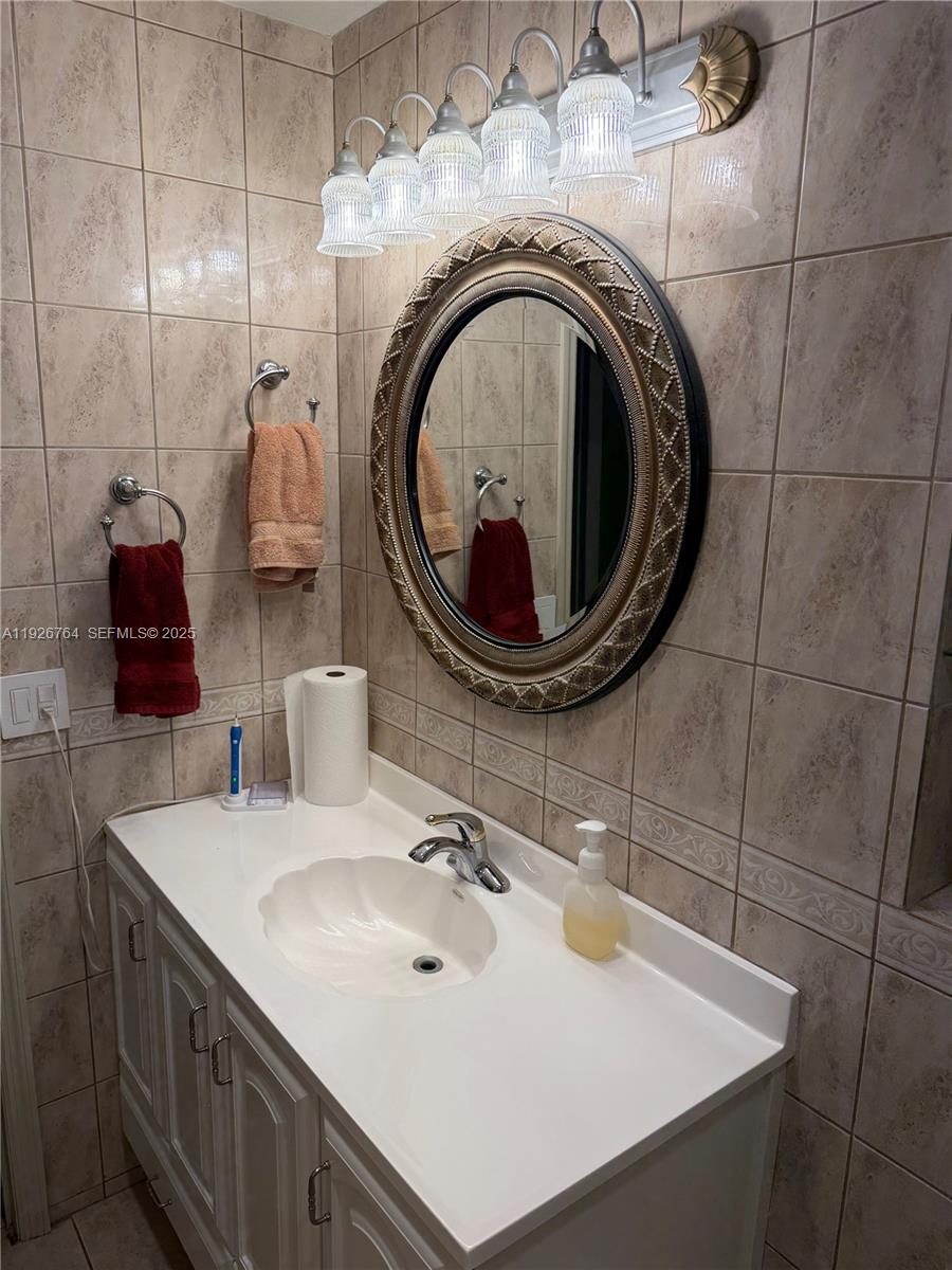 2926 NW 191st Ln, Miami Gardens FL 33056