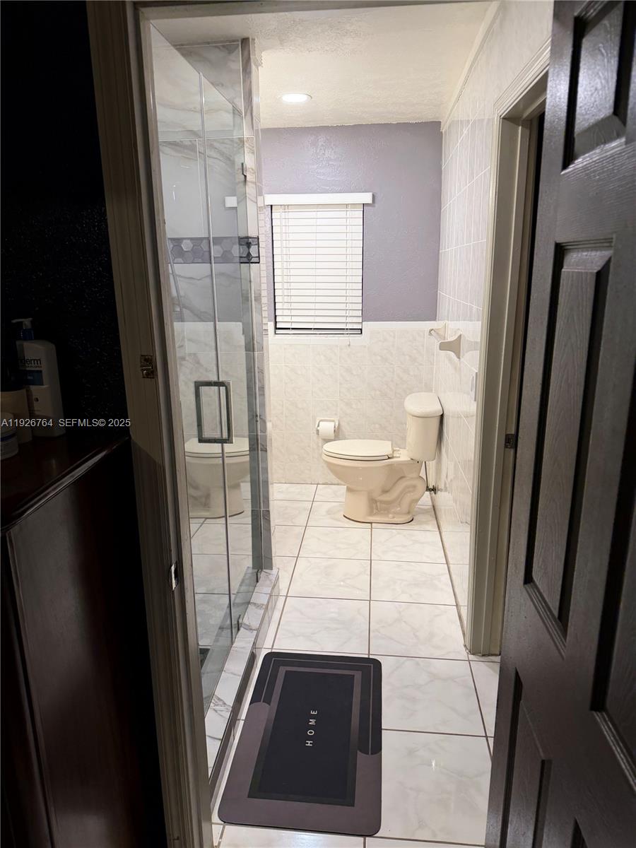 2926 NW 191st Ln, Miami Gardens FL 33056