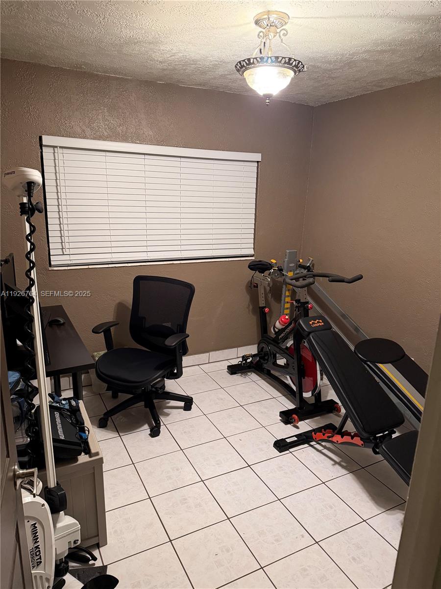 2926 NW 191st Ln, Miami Gardens FL 33056