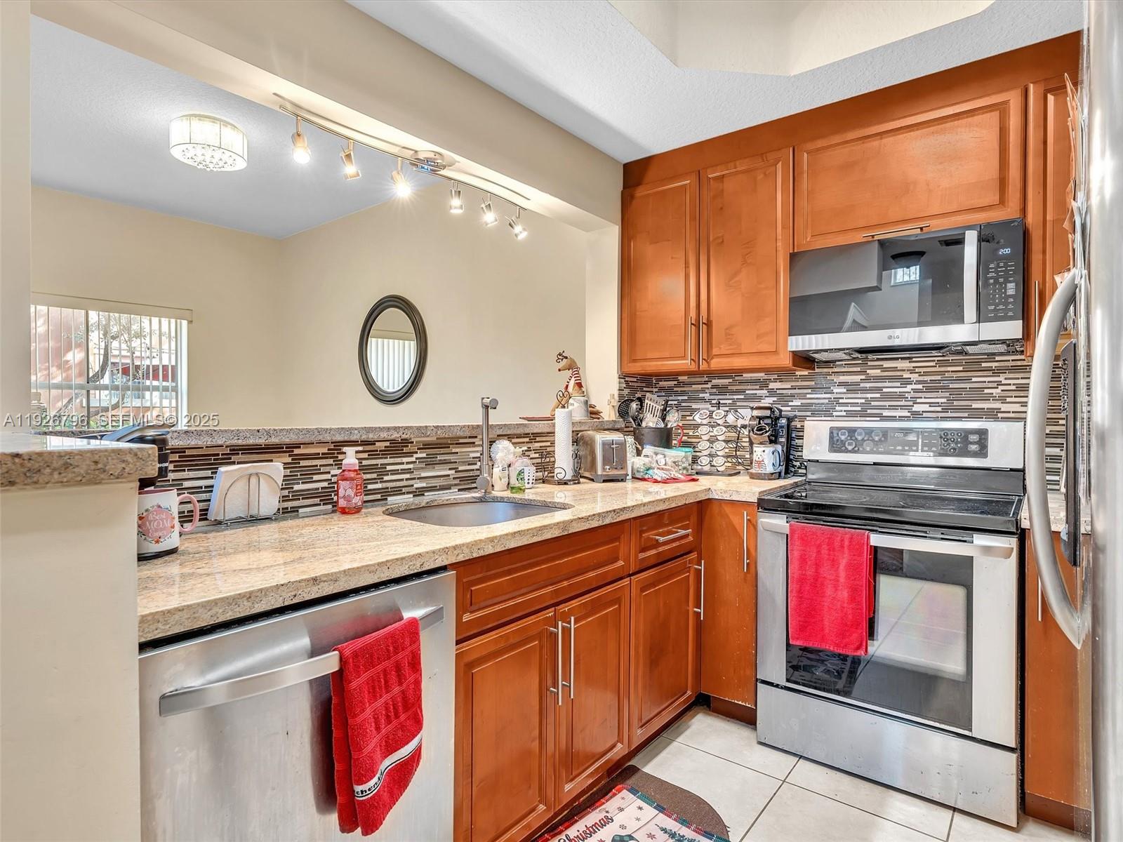 2150 Anchor Ct #2310, Dania Beach FL 33312