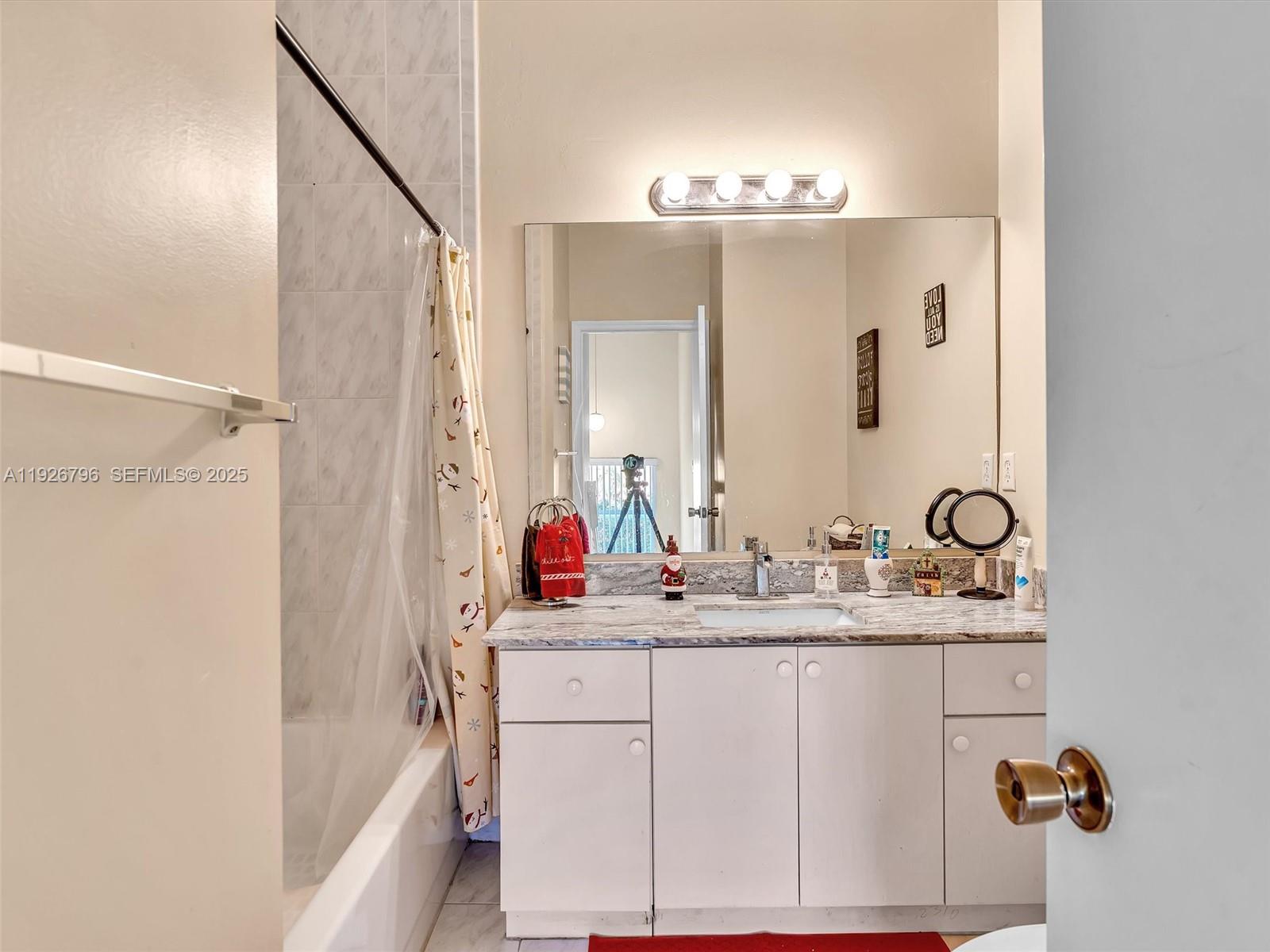2150 Anchor Ct #2310, Dania Beach FL 33312