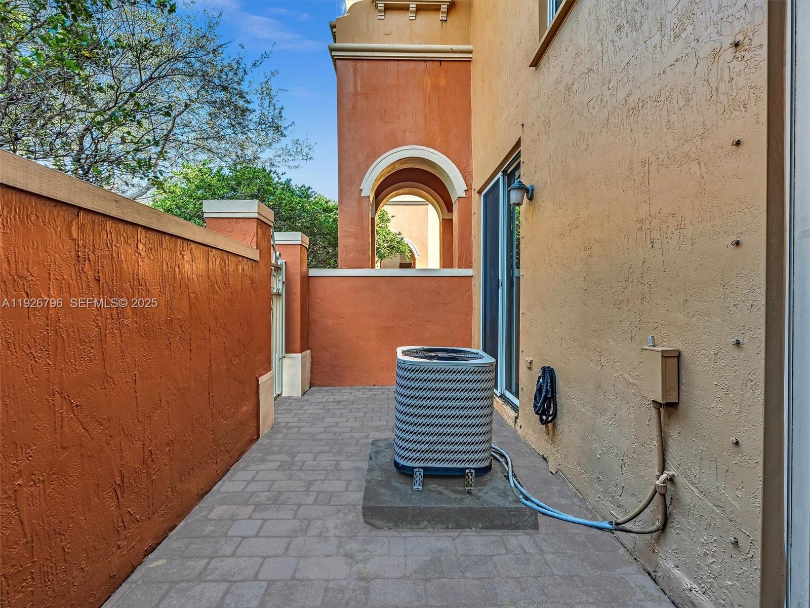 2150 Anchor Ct #2310, Dania Beach FL 33312