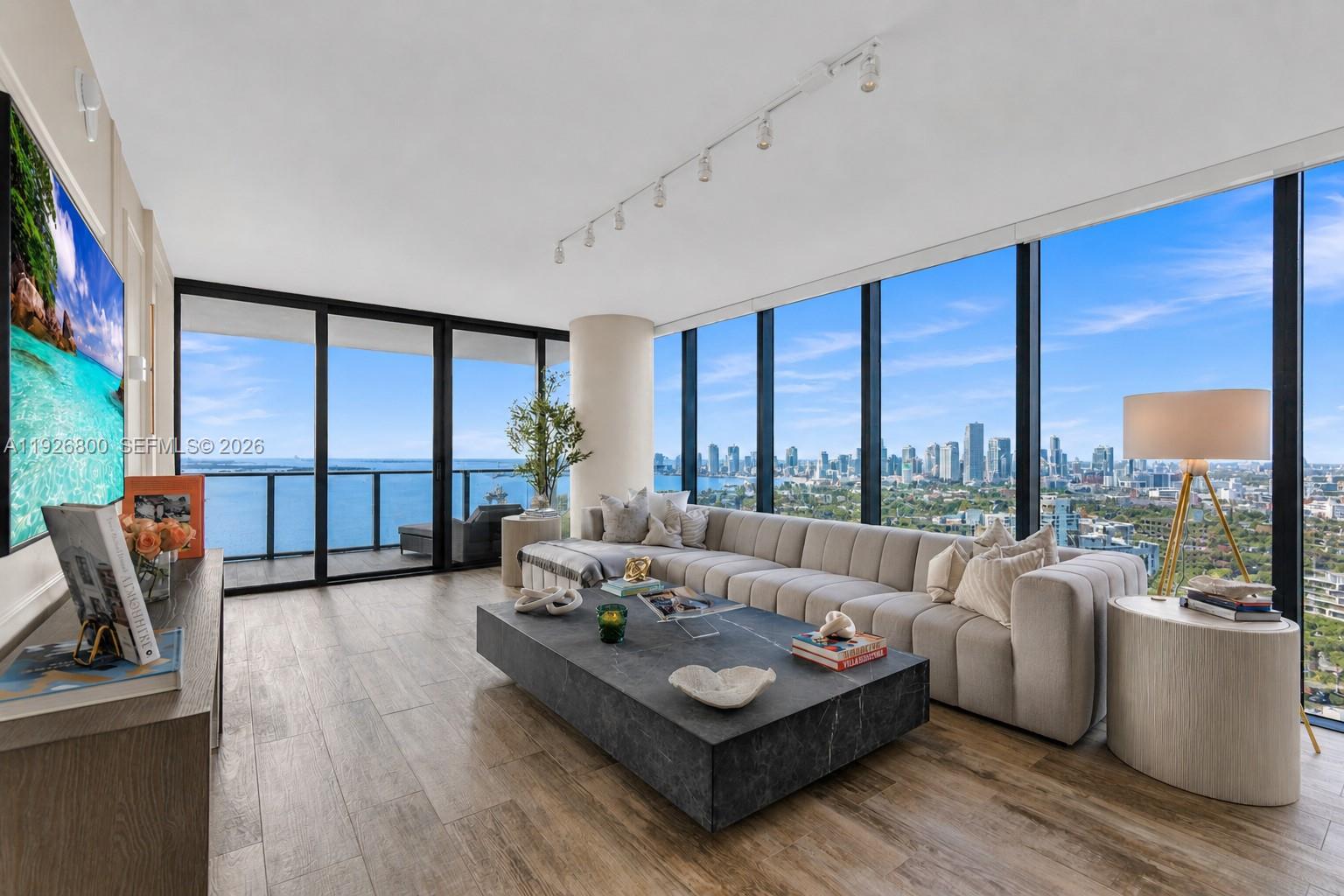 650 NE 32nd St #2901, Miami FL 33137