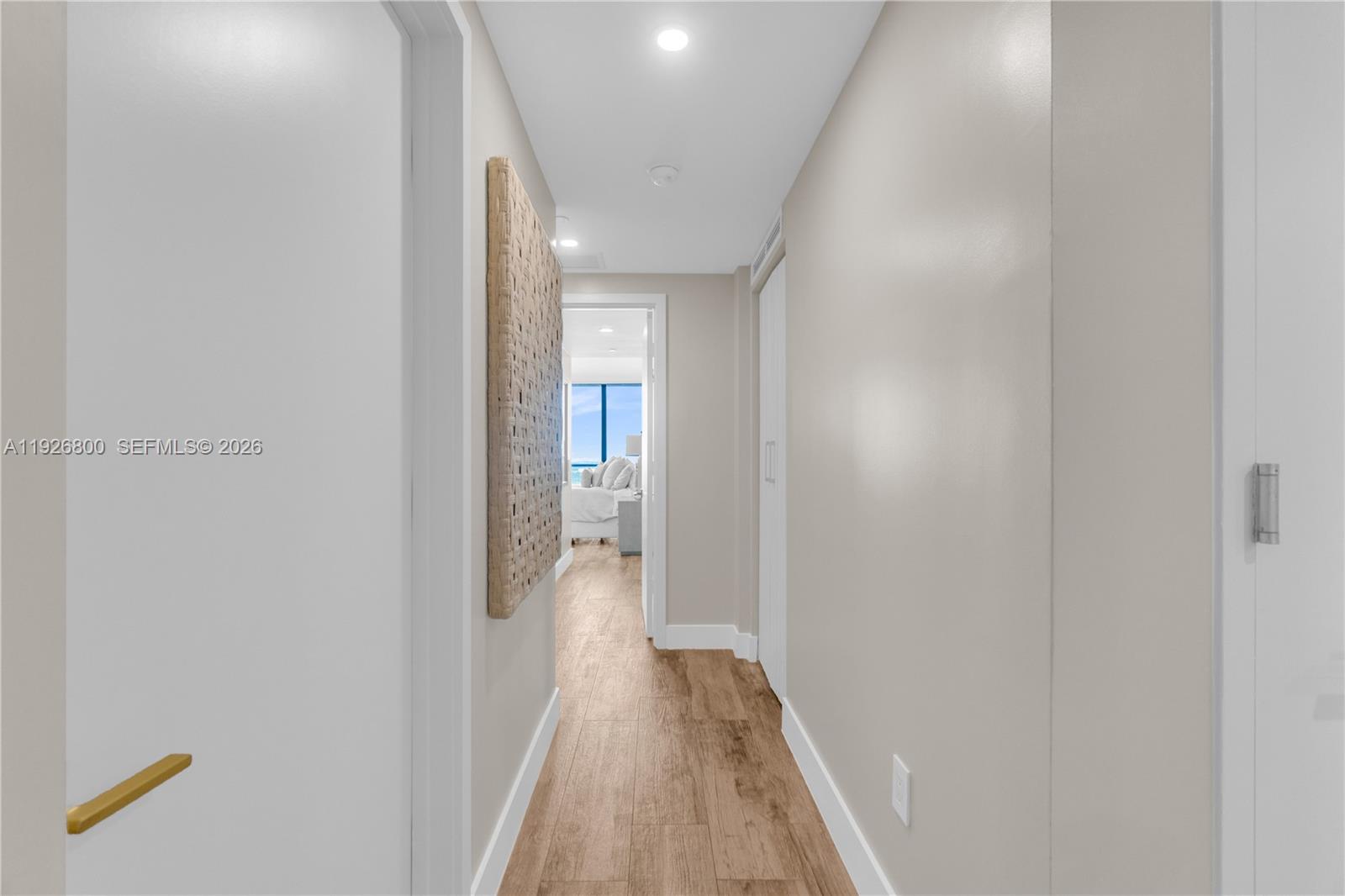 650 NE 32nd St #2901, Miami FL 33137
