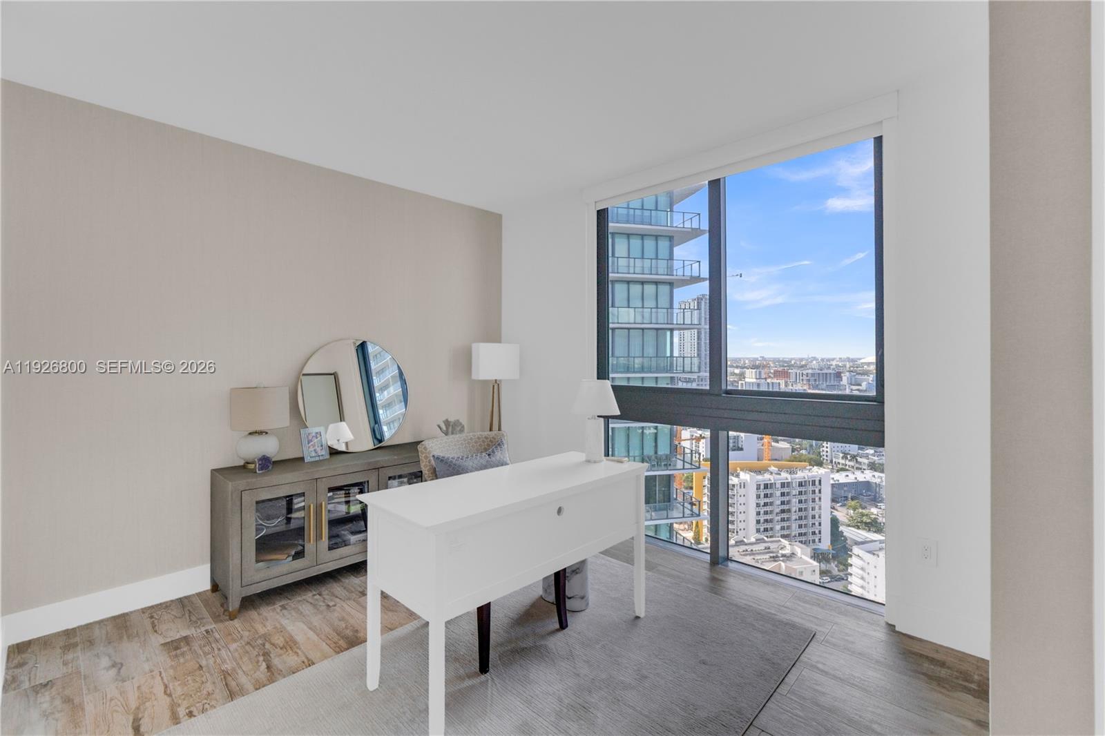 650 NE 32nd St #2901, Miami FL 33137