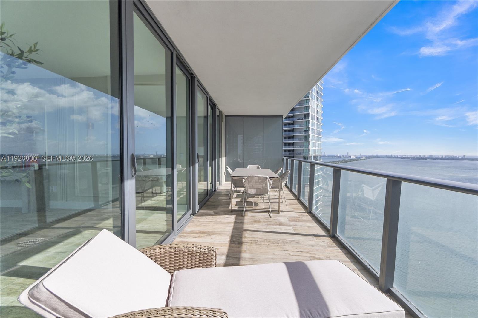 650 NE 32nd St #2901, Miami FL 33137
